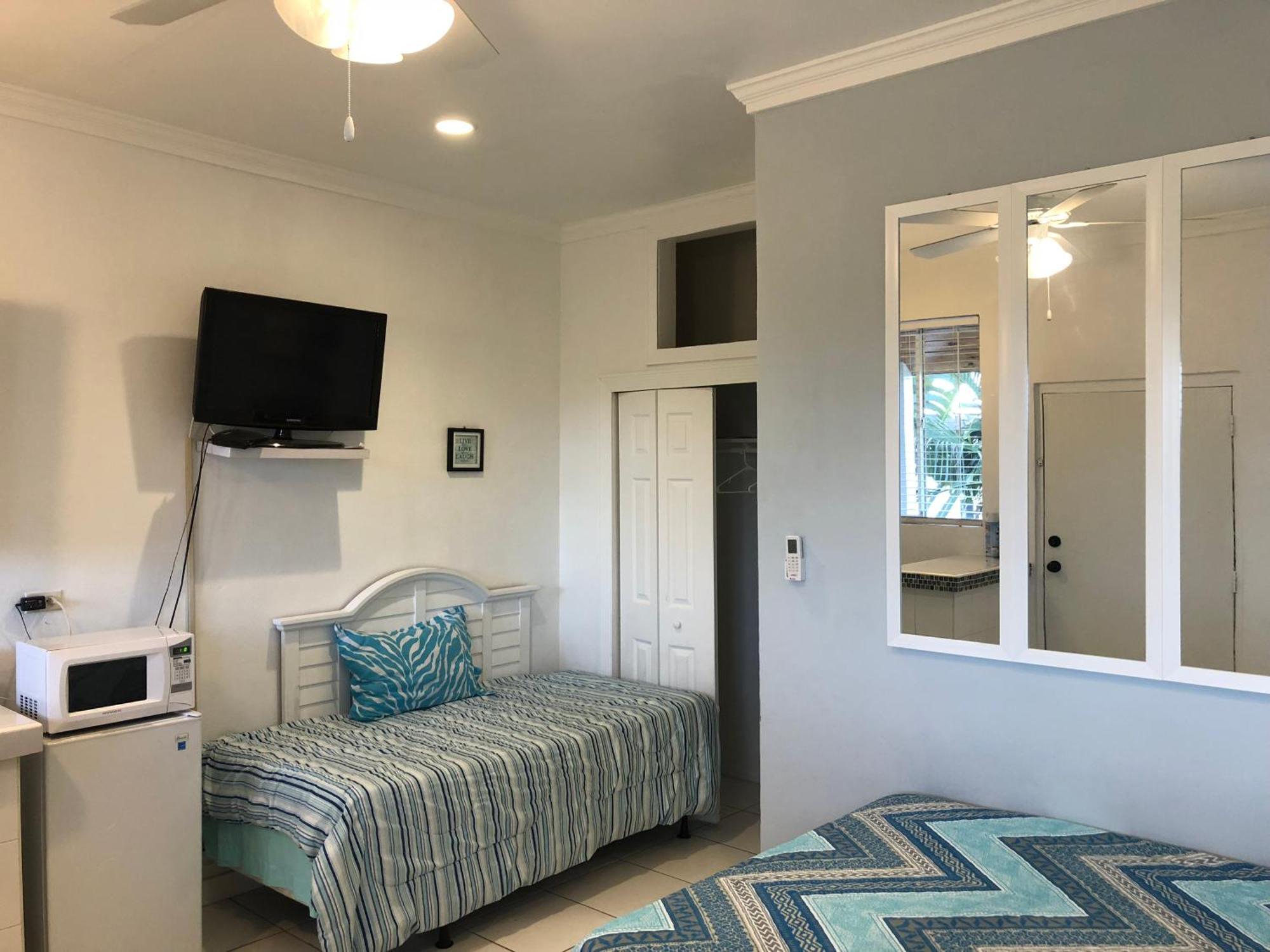 The Oasis Retreat Apartment Nassau Exterior photo